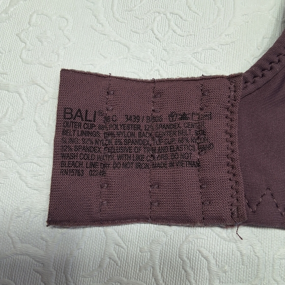 Bali Full Coverage Bra Size 38 C - Picture 6 of 6